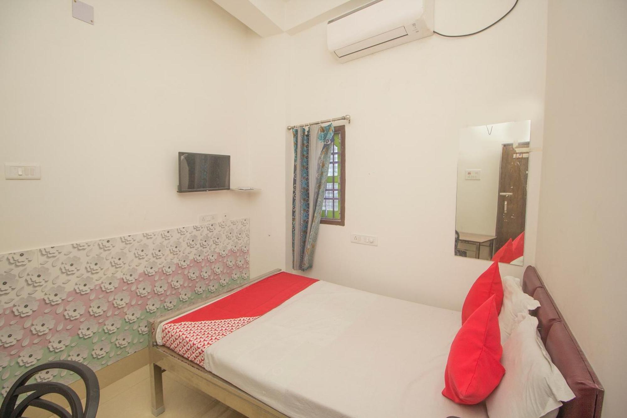 Hotel O Kshounish Residency Māldah Buitenkant foto
